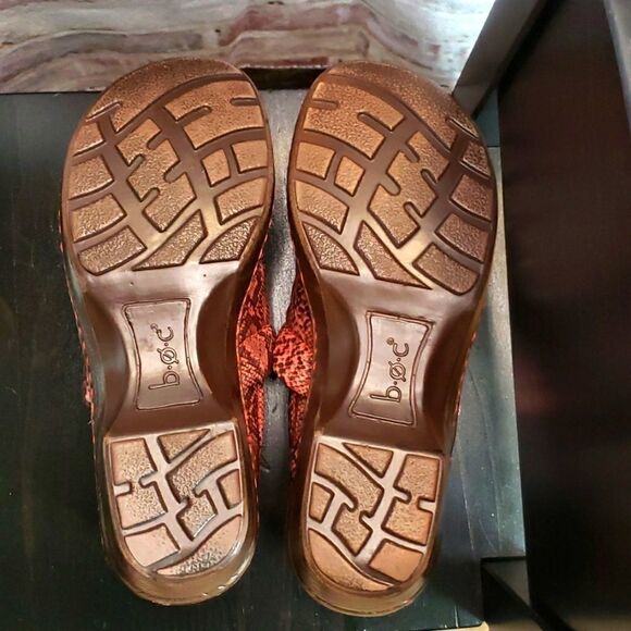b.o.c Born O Concept Snakeskin Print Clogs *Free to Nurse in Need* Size 6 - Picture 11 of 11